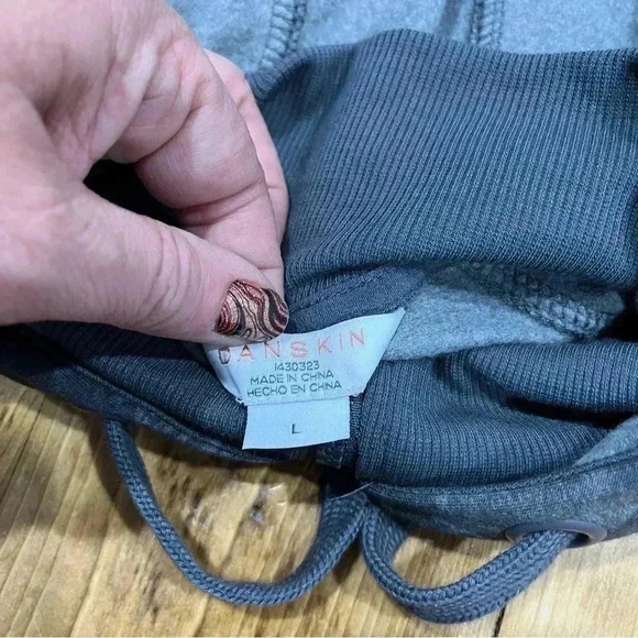 Danskin zip front hooded tie dye grays jacket, extra warm neck layer, thumbholes - Picture 9 of 12